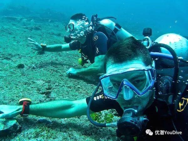 录影喷鼻涕「整坨吸回去」全场笑疯! 李唯枫糗爆:以为没人发现