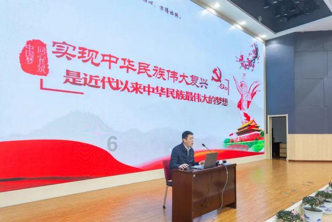 个人投保退休后怎么领独生子女费游戏画面