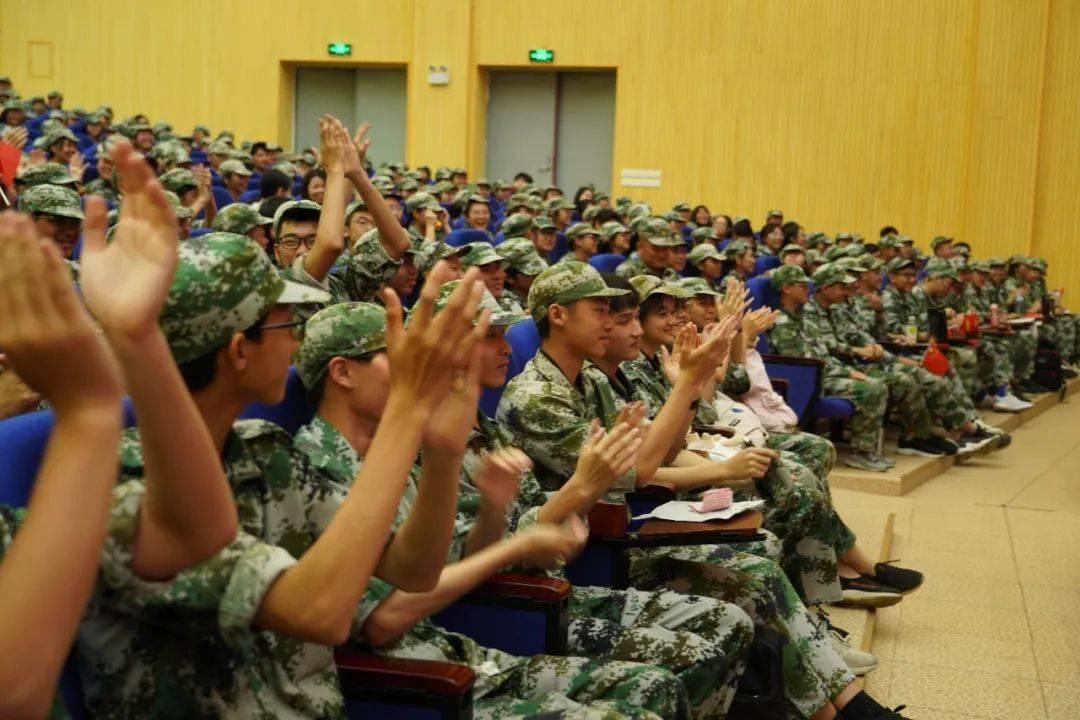 农民工深夜出走后失踪，根据推测，民警对周边环境展开搜查