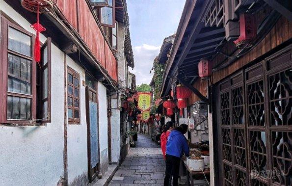 青岛市即墨区旅投公司与鑫诚恒业公司举行工程项目管理培训与安全生产会议