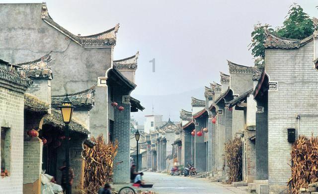 暗黑精灵的装扮