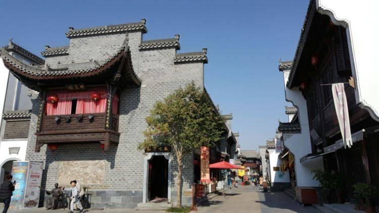 牧原股份:,预计2023年净利润亏损38亿元-46亿元 同比转亏