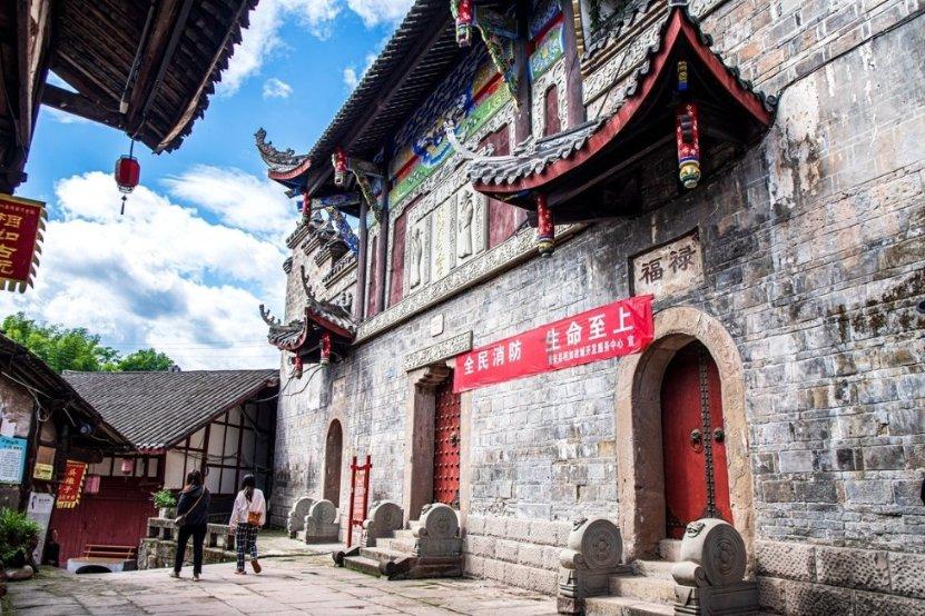 网红女巨人小莫,年仅23岁的年纪永远地离开我们了!