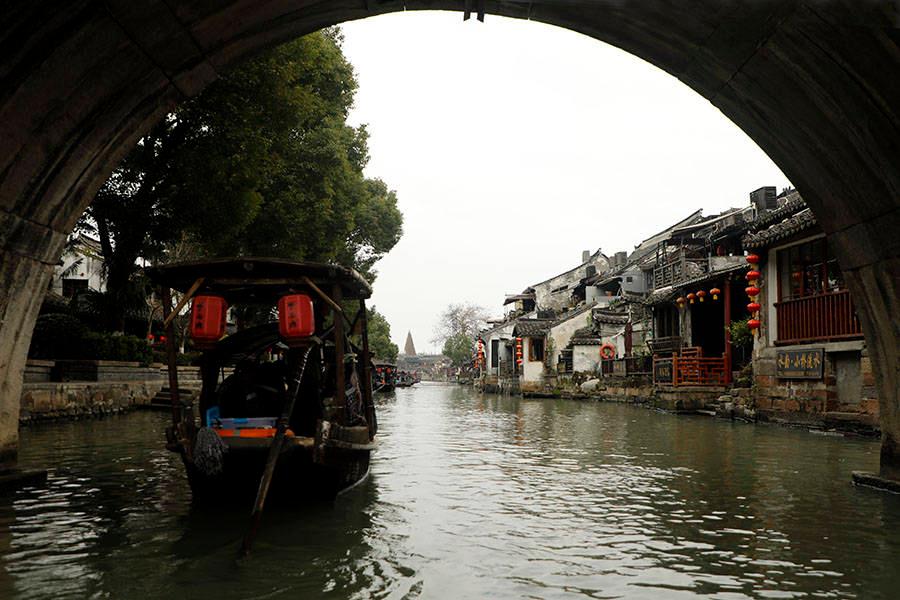 孩子大学毕业留到大城市工作好，还是回老家发展好？游戏画面