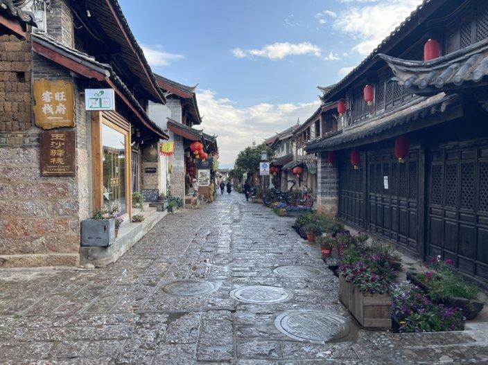 探秘你有过忘记摘掉隐形眼镜的经历吗?有什么不舒服的感觉吗?-专业问答社区