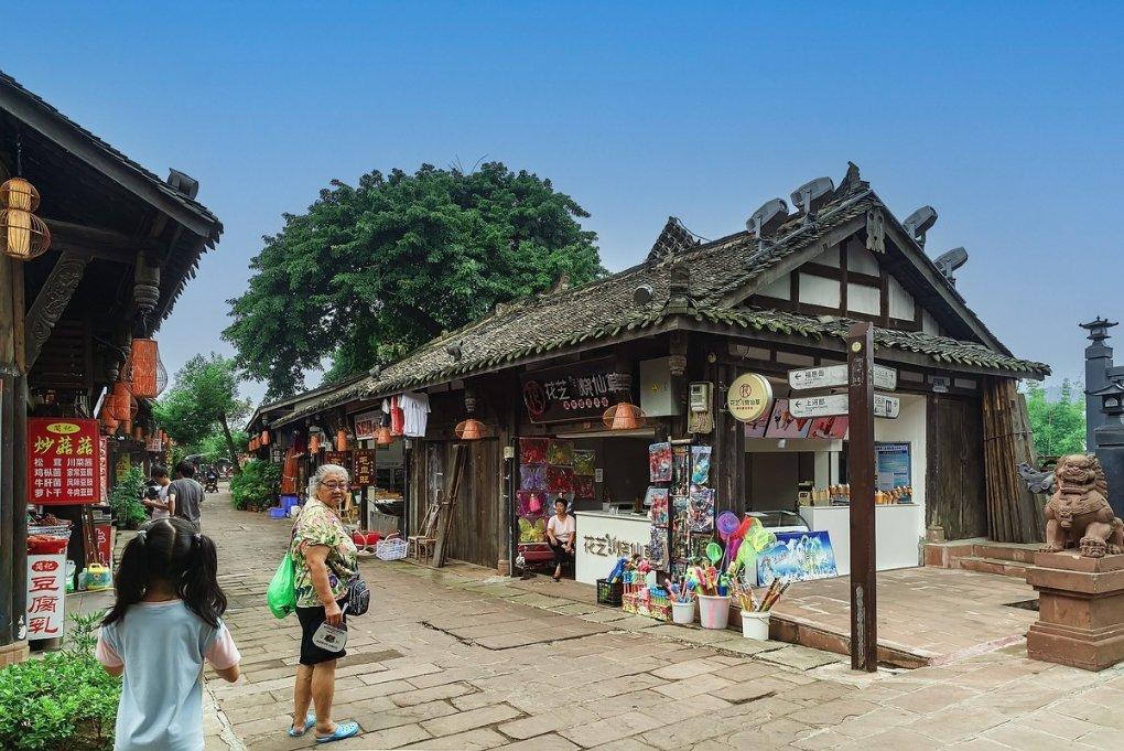 救援受困木屋的牛仔