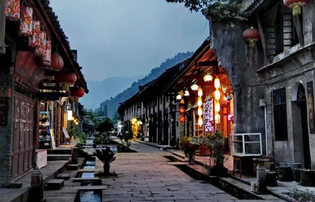 罗卫华督查高速公路抗冰保畅工作并慰问一线员工
